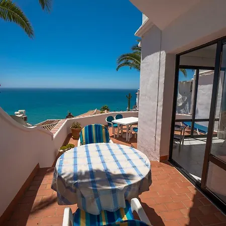 Ladera Panorama 22 *